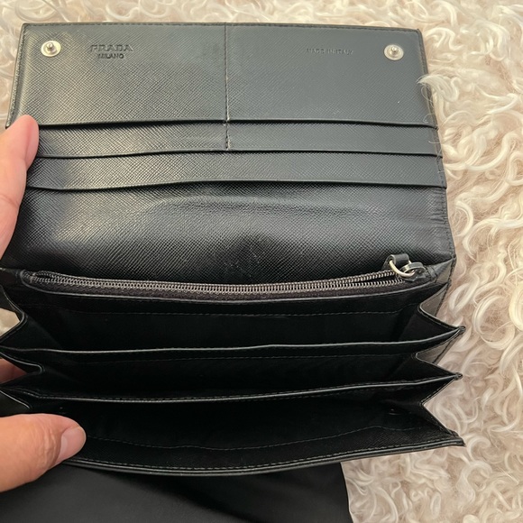 🌟⭐️✨ HOST PICK ⭐️🌟✨ Prada Shoulder bag with wallet - Picture 17 of 17